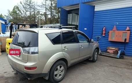 Mitsubishi Outlander III рестайлинг 3, 2006 год, 750 000 рублей, 11 фотография