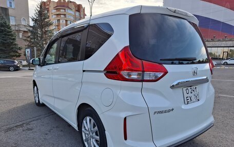 Honda Freed II, 2017 год, 1 444 000 рублей, 7 фотография