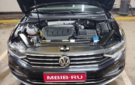 Volkswagen Passat B8 рестайлинг, 2020 год, 3 000 000 рублей, 3 фотография