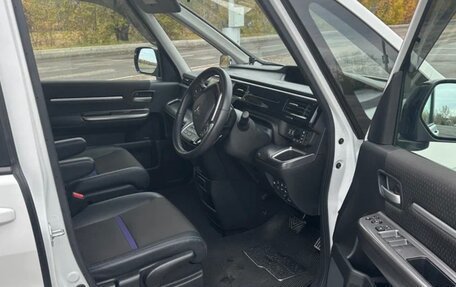 Honda Stepwgn IV, 2019 год, 1 980 000 рублей, 5 фотография