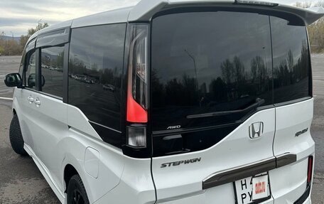 Honda Stepwgn IV, 2019 год, 1 980 000 рублей, 18 фотография