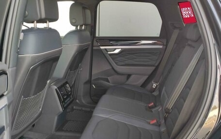 Volkswagen Touareg III, 2021 год, 5 900 000 рублей, 15 фотография