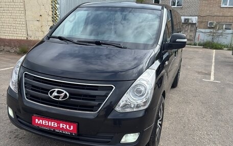 Hyundai Grand Starex Grand Starex I рестайлинг 2, 2016 год, 2 500 000 рублей, 1 фотография