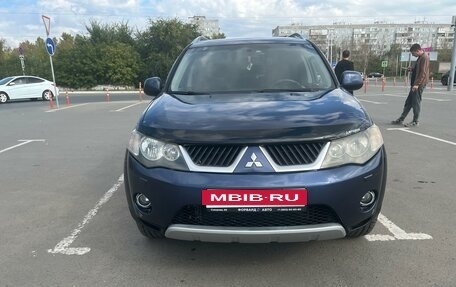 Mitsubishi Outlander III рестайлинг 3, 2007 год, 1 300 000 рублей, 2 фотография