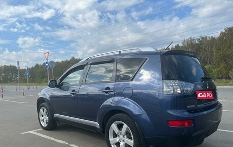 Mitsubishi Outlander III рестайлинг 3, 2007 год, 1 300 000 рублей, 7 фотография
