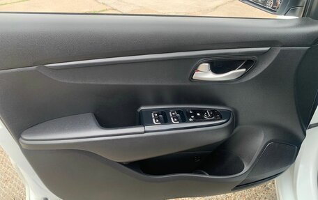 KIA Rio IV, 2018 год, 1 130 239 рублей, 13 фотография