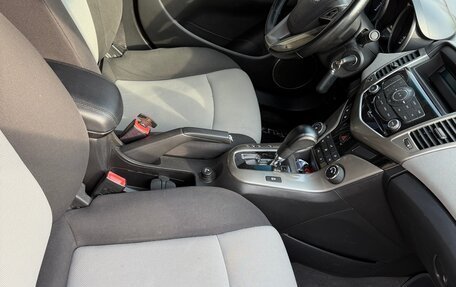 Chevrolet Cruze II, 2011 год, 710 000 рублей, 7 фотография