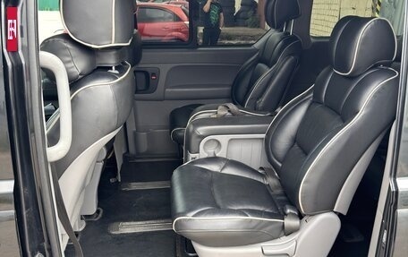 Hyundai Grand Starex Grand Starex I рестайлинг 2, 2016 год, 2 500 000 рублей, 4 фотография