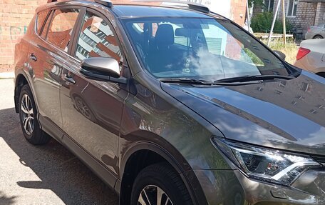 Toyota RAV4, 2017 год, 2 900 000 рублей, 3 фотография