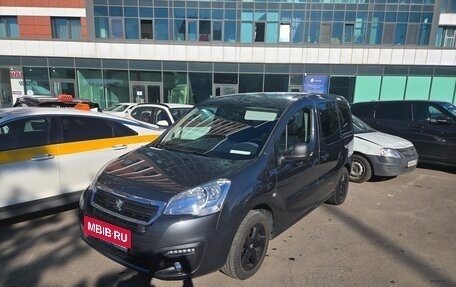 Peugeot Partner II рестайлинг 2, 2022 год, 2 400 000 рублей, 12 фотография