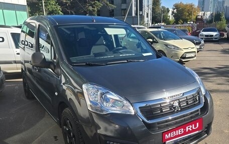 Peugeot Partner II рестайлинг 2, 2022 год, 2 400 000 рублей, 4 фотография