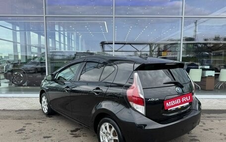 Toyota Aqua I, 2015 год, 874 000 рублей, 7 фотография