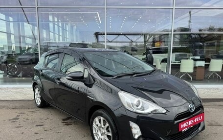 Toyota Aqua I, 2015 год, 874 000 рублей, 2 фотография