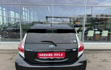 Toyota Aqua I, 2015 год, 874 000 рублей, 6 фотография