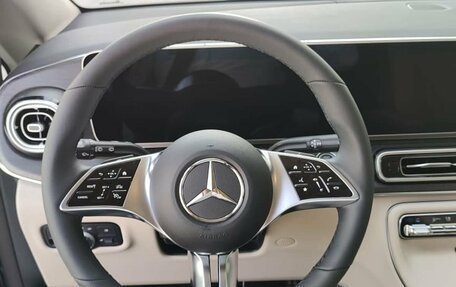 Mercedes-Benz V-Класс, 2025 год, 15 450 000 рублей, 21 фотография