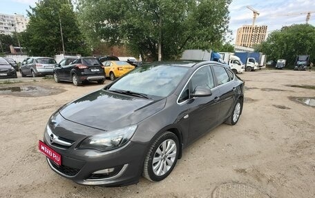 Opel Astra J, 2013 год, 1 030 000 рублей, 1 фотография