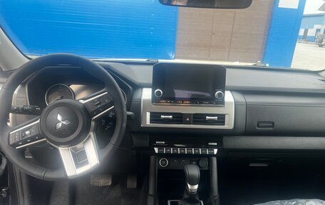 Mitsubishi L200, 2024 год, 4 950 000 рублей, 14 фотография