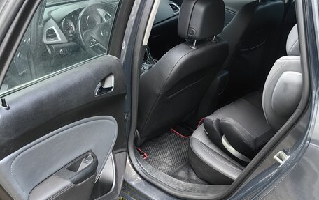 Opel Astra J, 2013 год, 1 030 000 рублей, 13 фотография