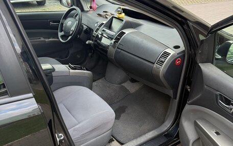 Toyota Prius, 2008 год, 750 000 рублей, 13 фотография