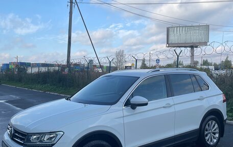 Volkswagen Tiguan II, 2017 год, 2 100 000 рублей, 2 фотография