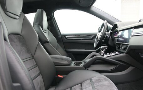 Porsche Cayenne III, 2022 год, 12 999 000 рублей, 14 фотография