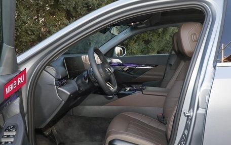 BMW 5 серия, 2025 год, 7 700 000 рублей, 11 фотография