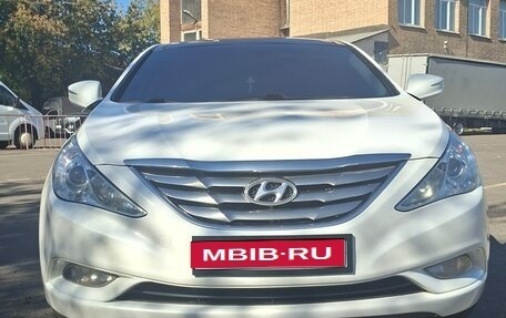 Hyundai Sonata VI, 2012 год, 1 400 000 рублей, 1 фотография