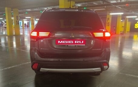 Mitsubishi Outlander III рестайлинг 3, 2015 год, 1 777 777 рублей, 6 фотография
