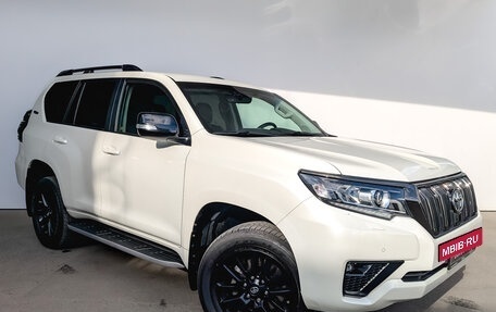 Toyota Land Cruiser Prado 150 рестайлинг 2, 2020 год, 6 015 000 рублей, 3 фотография