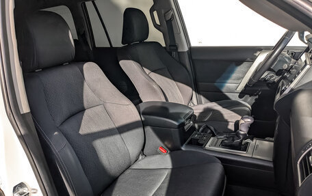 Toyota Land Cruiser Prado 150 рестайлинг 2, 2020 год, 6 015 000 рублей, 23 фотография