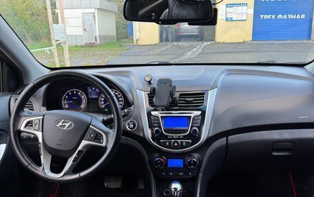 Hyundai Solaris II рестайлинг, 2012 год, 900 000 рублей, 21 фотография