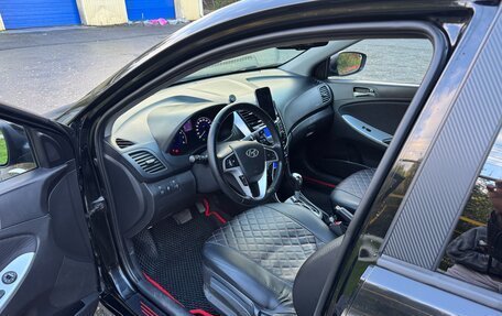 Hyundai Solaris II рестайлинг, 2012 год, 900 000 рублей, 13 фотография