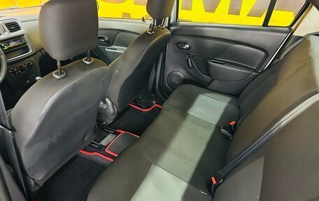 Renault Logan II, 2015 год, 550 000 рублей, 11 фотография