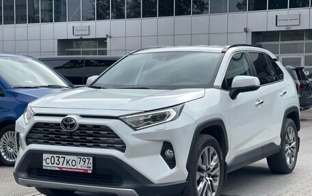 Toyota RAV4, 2022 год, 3 800 000 рублей, 1 фотография