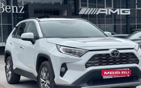 Toyota RAV4, 2022 год, 3 800 000 рублей, 3 фотография