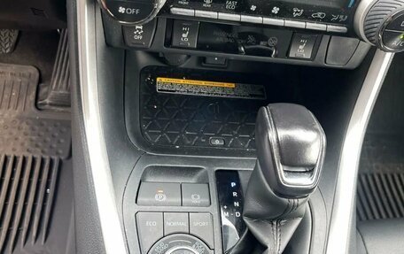 Toyota RAV4, 2022 год, 3 800 000 рублей, 17 фотография