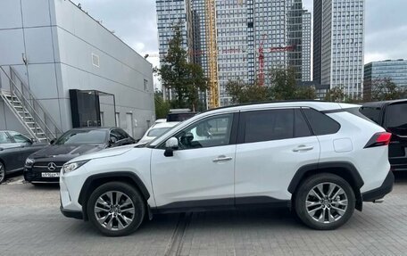 Toyota RAV4, 2022 год, 3 800 000 рублей, 8 фотография