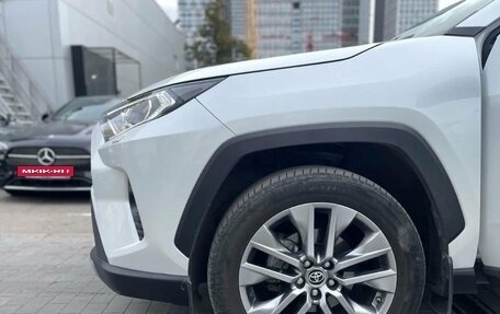 Toyota RAV4, 2022 год, 3 800 000 рублей, 11 фотография
