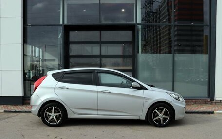 Hyundai Solaris II рестайлинг, 2011 год, 681 000 рублей, 6 фотография