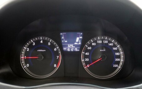 Hyundai Solaris II рестайлинг, 2011 год, 681 000 рублей, 17 фотография