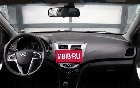 Hyundai Solaris II рестайлинг, 2011 год, 681 000 рублей, 14 фотография