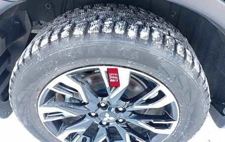 Mitsubishi Outlander III рестайлинг 3, 2022 год, 2 458 000 рублей, 6 фотография