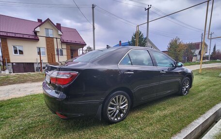 Toyota Camry, 2017 год, 2 380 000 рублей, 2 фотография