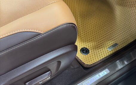Lexus RX IV рестайлинг, 2019 год, 4 350 000 рублей, 10 фотография