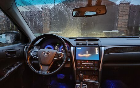 Toyota Camry, 2017 год, 2 380 000 рублей, 8 фотография