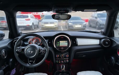 MINI Hatch, 2020 год, 3 050 000 рублей, 17 фотография