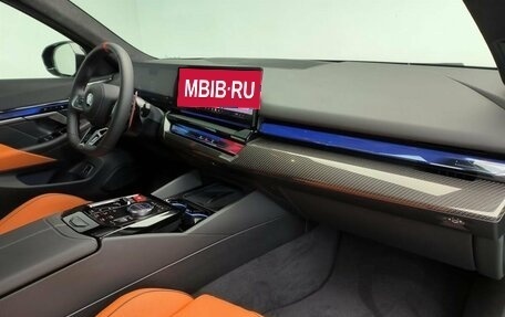 BMW M5, 2025 год, 7 фотография
