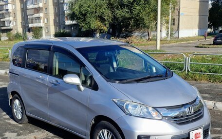 Honda Freed I, 2016 год, 1 350 000 рублей, 2 фотография