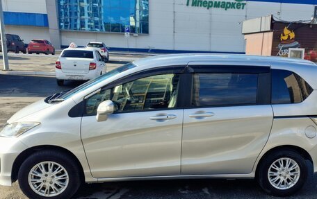 Honda Freed I, 2016 год, 1 350 000 рублей, 5 фотография
