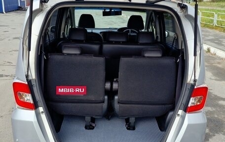 Honda Freed I, 2016 год, 1 350 000 рублей, 23 фотография